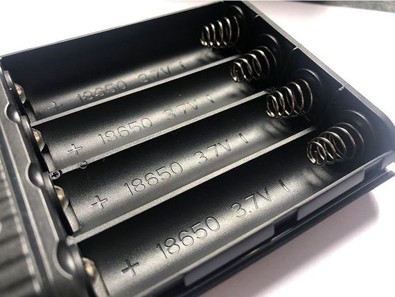 Зарядное устройство - power bank для 18650, портативная тревел-зарядка | Зображення 5