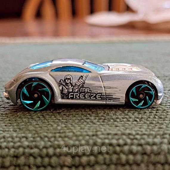 Набір із 5-ти машинок Хот Вілс Бетмен Оригінал Hot Wheels Batman Бетмобіль, Пінгвін, Містер Фріз | Зображення 3