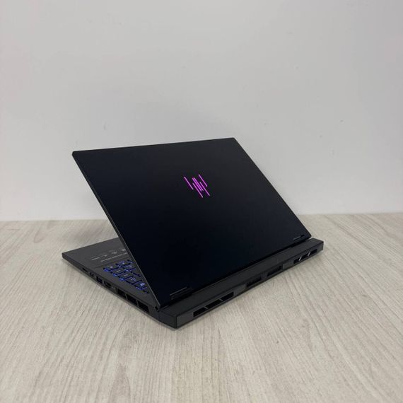 Игровой ноутбук Acer Predator Helios Neo 14 PHN14-51 / 14" (2560x1600) IPS / Intel Core Ultra 7 155H (16 (22) ядер по 1.4 - 4.8 GHz) / 16 GB DDR5 / 1000 GB SSD NVMe / nVidia GeForce RTX 4070, 8 GB GDDR6, 128-bit / WebCam б/у | Зображення 6