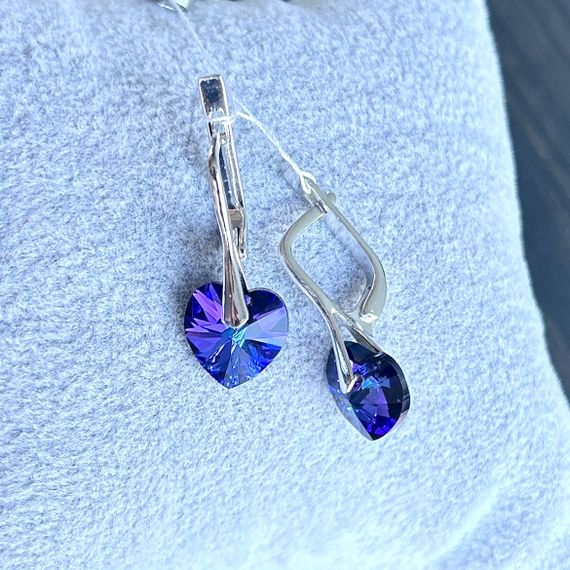 Срібні сережки Серце з кристалами Swarovski (Австрія) синій хамелеон, родовані | Зображення 5