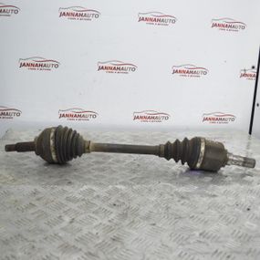 Піввісь передня ліва Opel Vivaro 2.5 DTi привідний вал Опель Віваро 8200776535