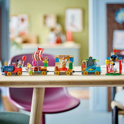 Конструктор LEGO Disney Classic Праздничный Диснеевский поезд 191 деталь (43212) | Зображення 5