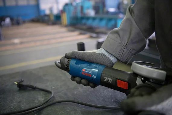 Кутова шліфмашина Bosch GWS 17-125 S Professional (06017D0300) | Зображення 2