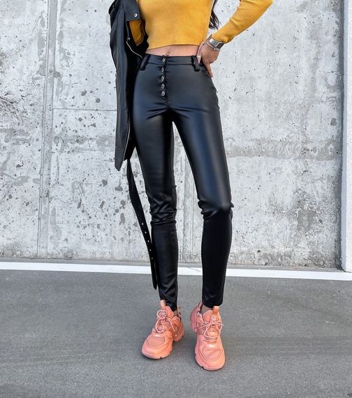Женские лосины из экокожи на пуговицах NA921 цвет черный, размер 42/44