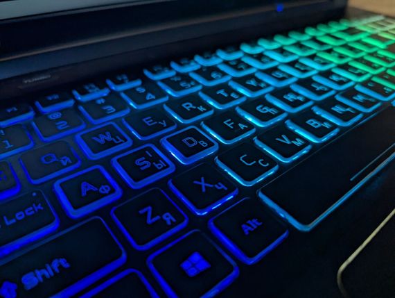 Игровой ноутбук Б-класс Acer Predator Helios PH315-54 / 15.6" (1920x1080) IPS / Core i7-11800H (8 (16) ядер по 2.3 - 4.6 GHz) / 16 GB DDR4 / 512 GB SSD / GeForce RTX 3060, 6 GB GDDR6, 192-bit / WebCam / Windows 11 б/у + Подарок Беспроводная мышь | Зображення 7