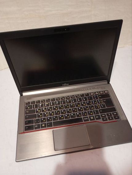 Ноутбук Б-клас Fujitsu LifeBook E744 / 14" (1600x900) TN / Intel Core i5-4310M (2 (4) ядра по 2.7 - 3.4 GHz) / 8 GB DDR3 / 128 GB SSD / Intel HD Graphics 4600 / WebCam б/в | Зображення 2
