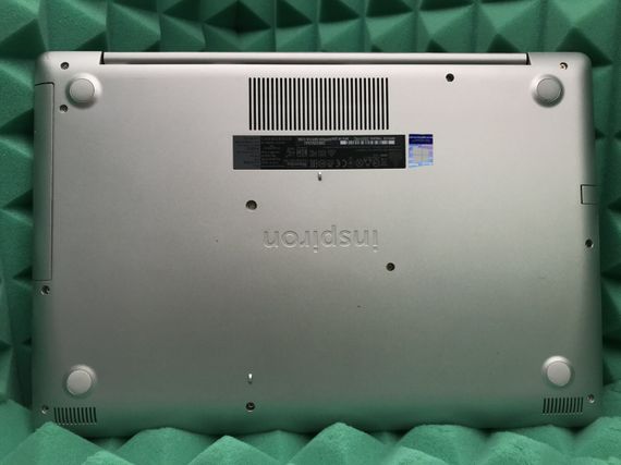 Ноутбук Dell Inspiron 5570 / 15.6" TN / Intel Core i5-8250U (4(8) ядра по 1.6-3.4 GHz) / 8GB DDR4 / 256GB SSD / UHD Graphics 620 / WebCam / USB 3.1 / HDMI / Win 10 б/в | Зображення 8
