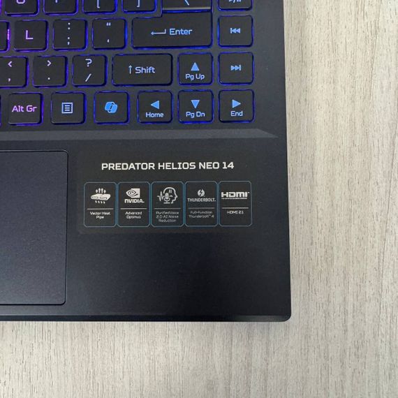 Игровой ноутбук Acer Predator Helios Neo 14 PHN14-51 / 14" (2560x1600) IPS / Intel Core Ultra 7 155H (16 (22) ядер по 1.4 - 4.8 GHz) / 16 GB DDR5 / 1000 GB SSD NVMe / nVidia GeForce RTX 4070, 8 GB GDDR6, 128-bit / WebCam б/у | Зображення 2