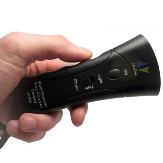 Ультразвуковий відлякувач собак ZF853E Super Ultrasonic Dog Chaser із ліхтариком засіб від QN-362 собак захист | Зображення 2