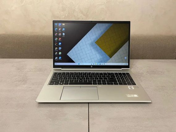 Ультрабук HP EliteBook 850 G7 / 15.6" (1920x1080) IPS / Intel Core i7-10610U (4 (8) ядра по 1.8 - 4.9 GHz) / 16 GB DDR4 / 256 GB SSD M.2 / Intel UHD Graphics / WebCam / HDMI б/у | Зображення 1