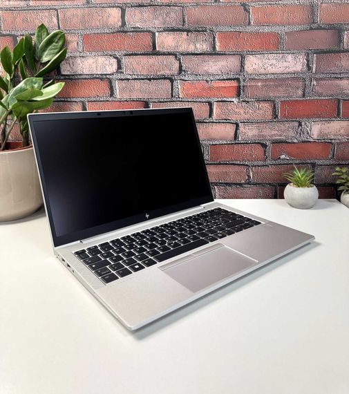 Ультрабук HP EliteBook 840 Aero G8 / 14" (1920x1080) IPS / Intel Core i5-1145G7 (4 (8) ядра по 4.4 GHz) / 16 GB DDR4 / 256 GB SSD M.2 / Intel Iris Xe Graphics / WebCam б/у | Зображення 3