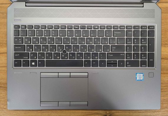 Мобильная рабочая станция Б-класс HP zBook 15 G6 / 15.6" (1920x1080) IPS / Intel Core i7-9850H (6 (12) ядер по 2.6 - 4.6 GHz) / 16 GB DDR4 / 256 GB SSD / nVidia Quadro T2000, 4 GB GDDR5, 128-bit / TouchID / WebCam / Windows 10 б/у + Подарок Мышь / USB | Зображення 2