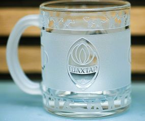 Скляна чашка 320 мл ФК Шахтар Донецьк  з гравіюванням подарунок для фаната ФК  футбольна кружка кругова