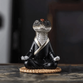 Статуетка Медитуючий змій у чорно-золотистому кольорі RED DOT 2249201537047