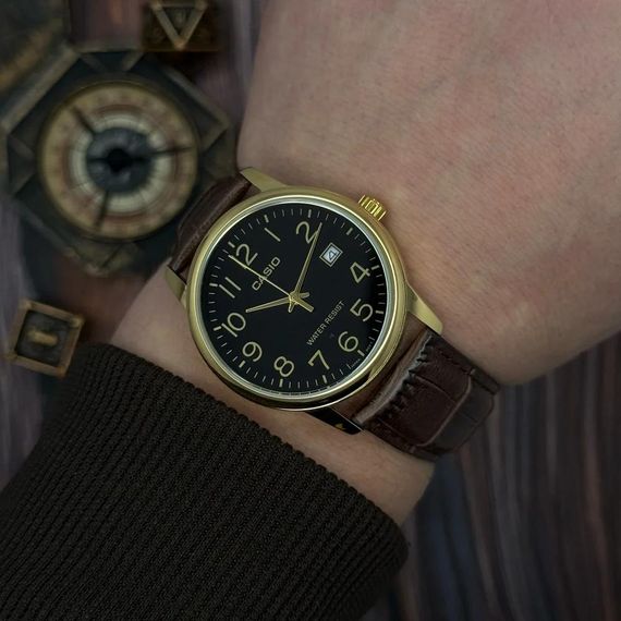 Чоловічий годинник Casio MTP-V002GL-1B | Зображення 1