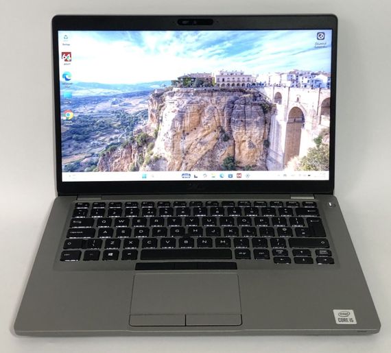 Ультрабук Б-класс Dell Latitude 5411 / 14" (1366x768) TN / Intel Core i5-10400H (4 (8) ядра по 2.6 - 4.6 GHz) / 8 GB DDR4 / 256 GB SSD / Intel UHD Graphics / WebCam / Win 11 Pro б/у | Зображення 1