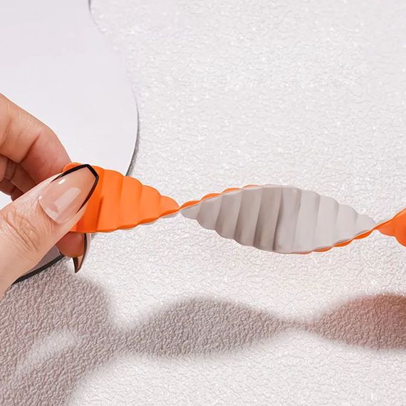 Ремінець BlueO Magnetic Silicone для Apple Watch 42(ser.1-3)/44/45/46/49mm White / Orange | Зображення 3