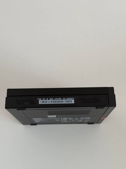 Неттоп Lenovo ThinkStation P330 Tiny USFF / Intel Core i5-8400T (6 ядер по 1.7 - 3.3 GHz) / 16 GB DDR4 / 512 GB SSD / nVidia Quadro P620, 2 GB GDDR5X, 128-bit / Windows 11 + Блок живлення в комплекті б/в | Зображення 5