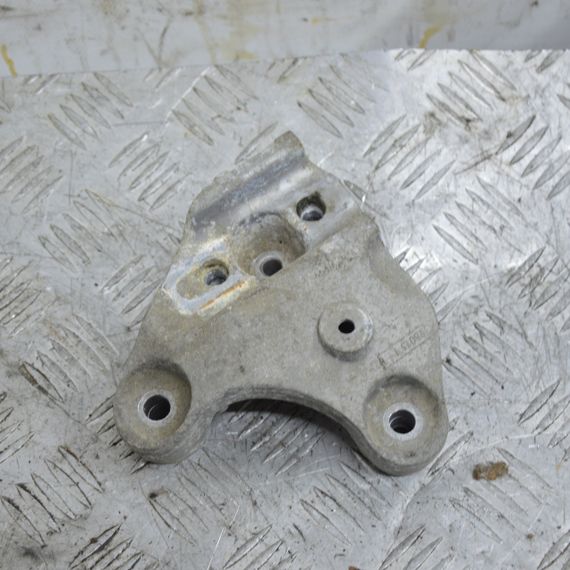 Кронштейн КПП 1.4 / 1.6 HDI Peugeot 207 2006-2012 Кріплення опори коробки передач Пежо 207 326B42