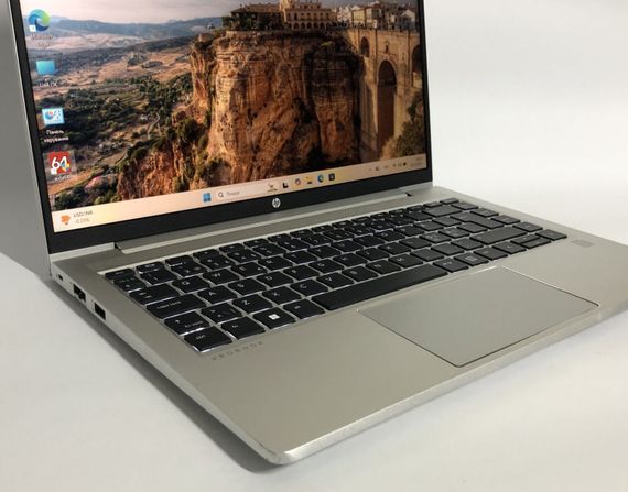 Ультрабук Б-класс HP ProBook 440 G8 / 14" (1920x1080) IPS / Intel Core i3-1125G4 (4 (8) ядра по 2.0 - 3.7 GHz) / 8 GB DDR4 / 128 GB SSD / Intel UHD Graphics / WebCam / Win 11 Pro б/у | Зображення 9