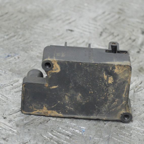 Блок клапанів пневмопідвіски Mercedes C216 W221 W222 W251 2005-2019 Клапан пневмопідвіски Мерседес A2513200058