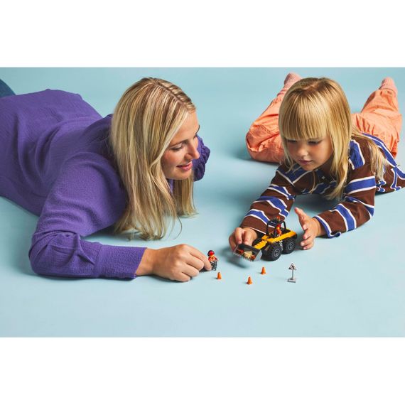 Конструктор LEGO City Жовтий будівельний автонавантажувач (60450) | Зображення 6