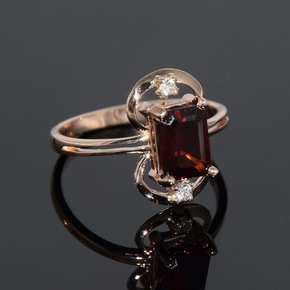 Кольцо из красного золота с гранатом 19 | Зображення 2