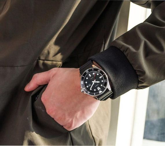 Годинник наручний кварцовий чоловічий водонепроникний оригінальний Casio MDV-107-1A1VEF | Зображення 2