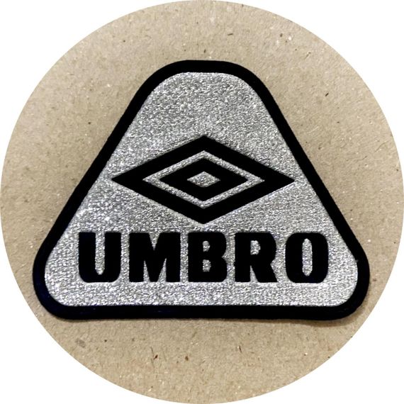 Нашивка на одяг (термо) Umbro 1 68*53 мм Срібляста
