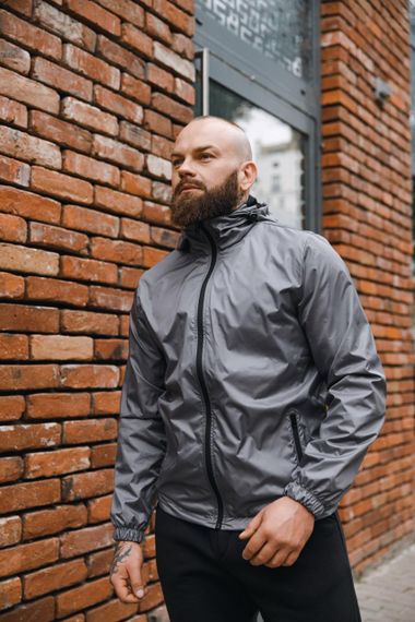 Чоловіча ветровка на блискавці з капюшоном підкладка сітка колір сірий, розмір S  BD0024 | Зображення 1