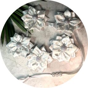 Стрічка в косу з квітками 55*7*6 см Білий (10798)