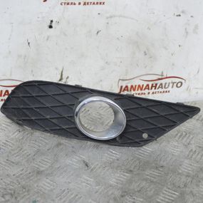 Решітка бампера передня ліва Mercedes W169 W245 2004-2011 Накладка бампера ліва Мерседес A1698852722