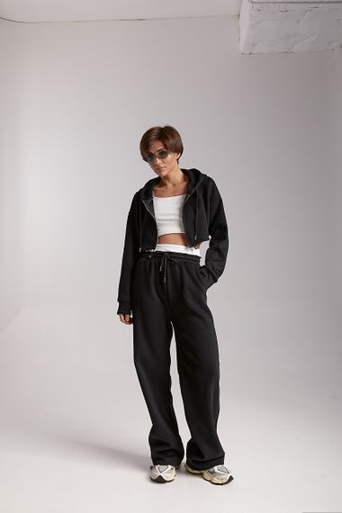 Спортивний костюм з коротким худі та прямими штанами - чорний цвет, M (є розміри) | Зображення 4