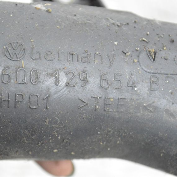 Патрубок інтеркулера 1.4 TDI Skoda Fabia 1999-2007 Шланг трубка інтеркулера Шкода Фабія 6Q0129654B | Зображення 2