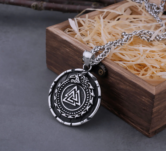 Кулон підвіска Vikings Valknut амулет у скандинавському стилі з ланцюжком - Silver | Зображення 1