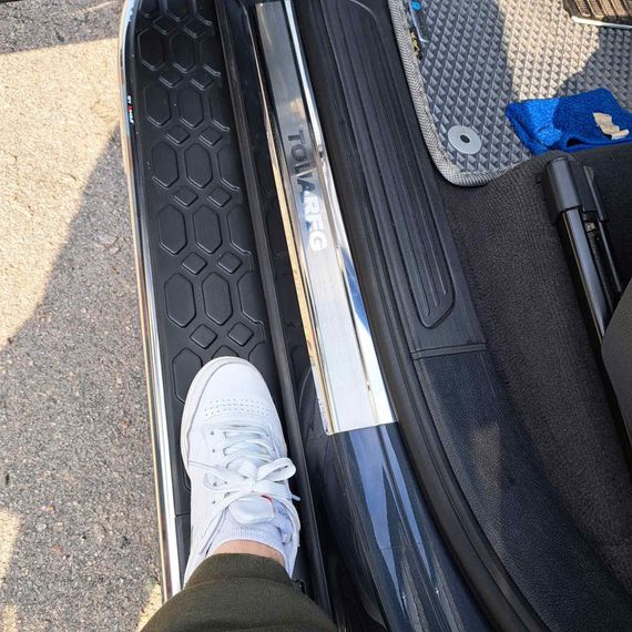 Бокові пороги BlackLine (2 шт, алюміній) для Volkswagen Touareg 2010-2018 рр | Зображення 9