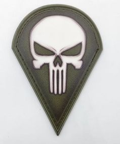 Шеврон Череп ДШВ резиновый (зеленый)