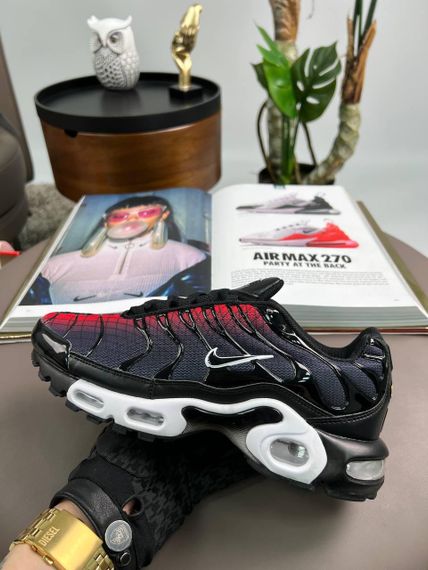 Мужские кроссовки Air Max Plus Black Grey Red весна / літо / осінь A3669 45 28,5 | Зображення 3