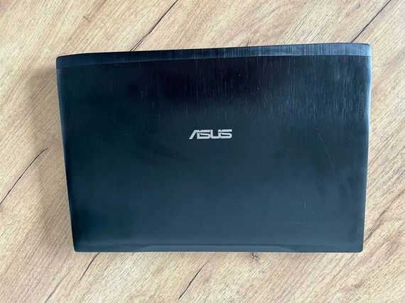 Ноутбук Asus FX502VML 15,6" FHD i5 6300HQ 16Gb SSD 256Gb+HDD 1Tb GTX 1060 Б/У | Зображення 4
