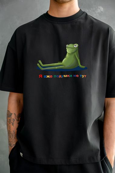 Футболка з мерчем