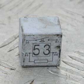 Реле вентилятора радіатора Skoda Fabia Octavia Superb Реле вентилятора 53 Шкода 141951253B