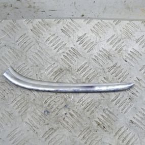 Накладка кутового скла задня ліва Ford Fiesta VII 2012-2017 Накладка задньої лівої квартирки Форд Фієста 7 47271