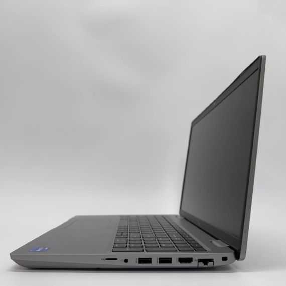 Мобільна робоча станція Dell Precision 3561 / 15.6" (1920x1080) IPS / Intel Core i7-11850H (8 (16) ядра по 2.5 - 4.8 GHz) / 16 GB DDR4 / 512 GB SSD / nVidia Quadro T600, 4 GB GDDR6, 128-bit / WebCam б/в + Подарунок  Мишка та килимок | Зображення 4