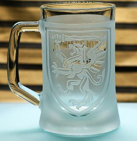 Подарунковий келих для пива з гравіюванням 670 мл лого шеврона 80 окрема десантно-штурмова бригада ДШВ