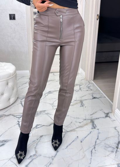 Женские утепленные узкие кожаные брюки на замше, BU8780 цвет мокко, размер 52 | Зображення 2