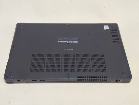 Ультрабук Dell Latitude 5590 / 15.6" (1366x768) TN / Intel Core i5-8350U (4 (8) ядра по 1.7 - 3.6 GHz) / 8 GB DDR4 / 256 GB SSD / Intel UHD Graphics 620 б/в | Зображення 7