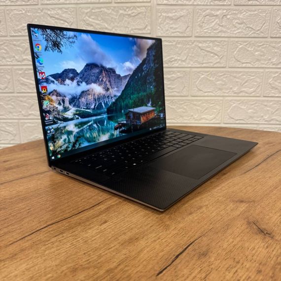 Мобільна робоча станція Dell Precision 5550 / 15.6" (1920x1200) IPS / Intel Core i7-10750H (6 (12) ядер по 2.6 - 5.0 GHz) / 16 GB DDR4 / 512 GB SSD / nVidia Quadro T2000 Max-Q, 4 GB GDDR5, 128-bit / WebCam б/в | Зображення 3
