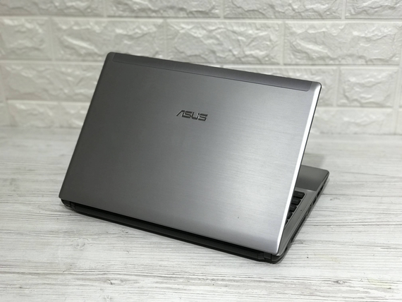 Ноутбук Asus U30S 13.3 Intel i5-2430M 8 RAM 500 HDD NVIDIA 520M 1 ГБ | Зображення 3
