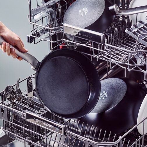 Сотейник із кришкою GreenPan Evolution CC007086-001 26 см 3.7 л чорний | Зображення 5