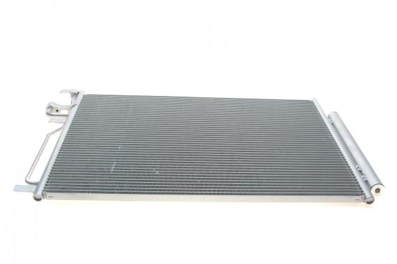 Радіатор кондиціонера з осушувачем Chevrolet Captiva Opel Antara A 2.4 3.2 06- 37005436